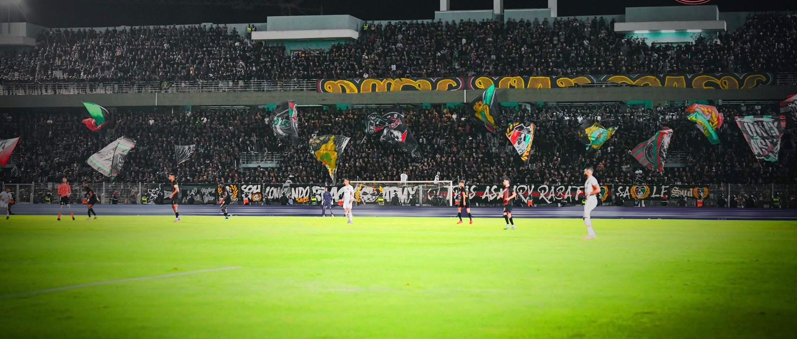 &quot;التشامبيونزليغ&quot;.. نفاذ تذاكر مباراة الزعيم والأهلي المصري في وقت قياسي