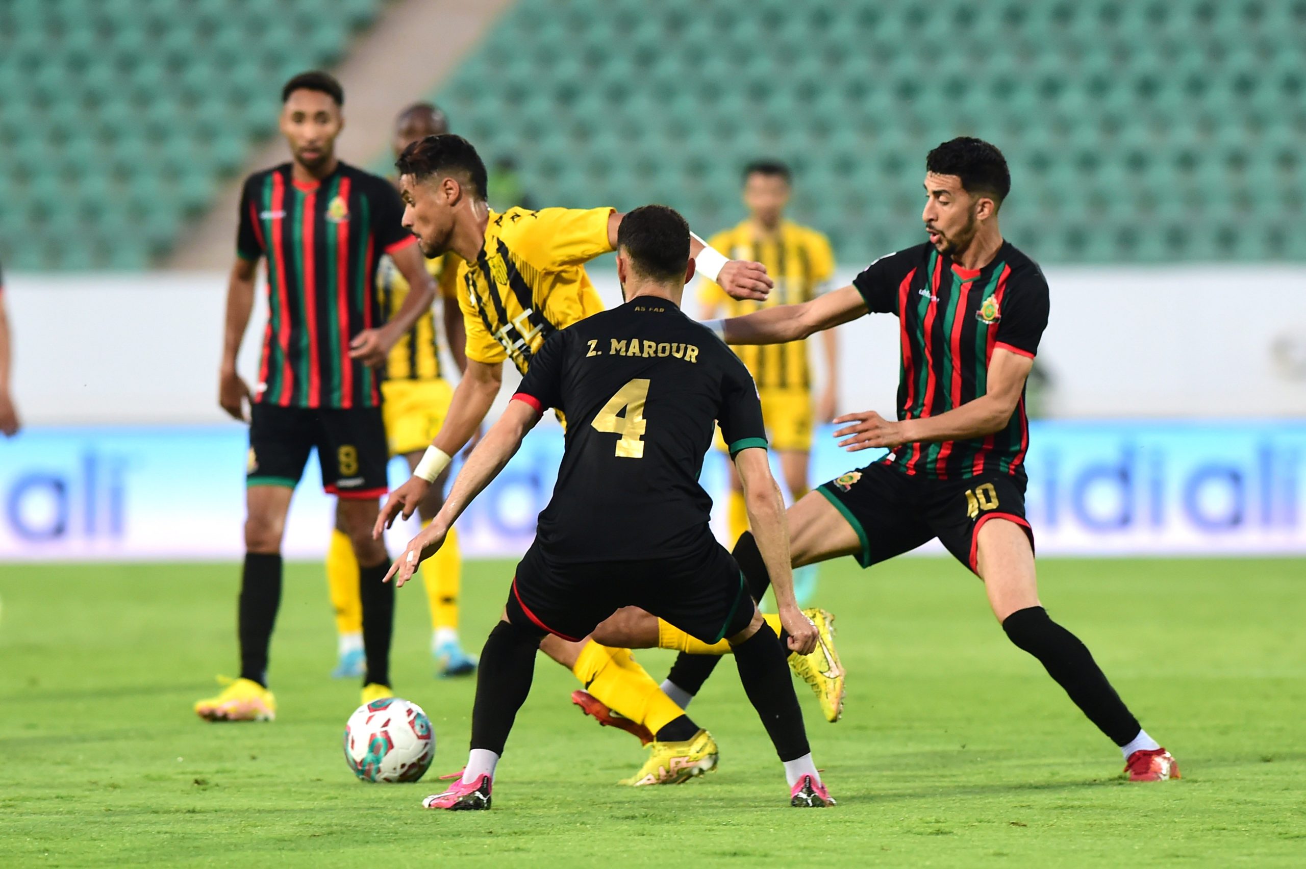 العصبة الإحترافية  &quot;تعلن&quot; عن موعد &quot;الميركاتو الشتوي&quot; 